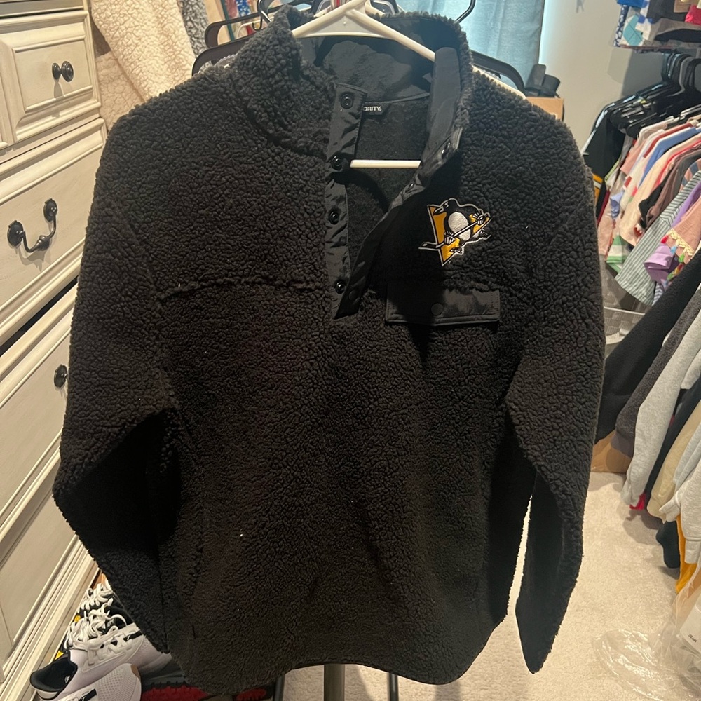 Pittsburgh Penguins Budlight Black Fleece Pullover